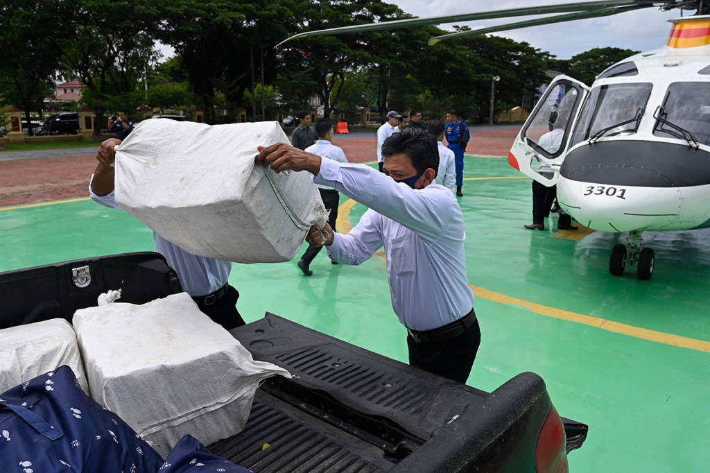 Kapolda menambahkan pelaku disangkakan melanggar pasal 114 jo pasal 112 Undang-Undang Nomor 35 Tahun 2009 tentang Narkotika dengan ancaman pidana maksimal hukuman mati.