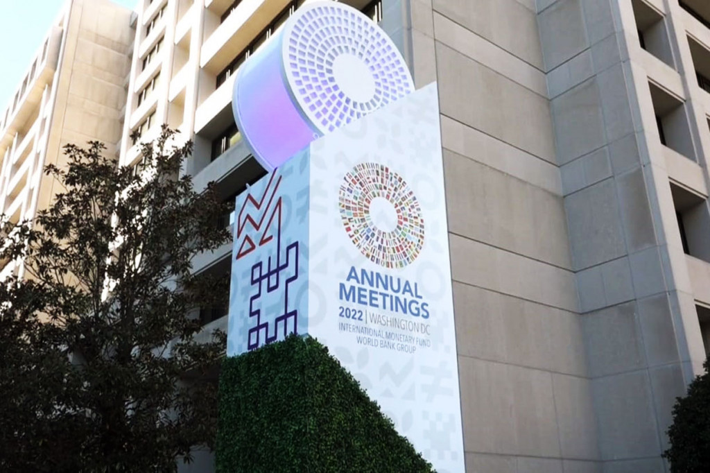 Pertemuan Tahunan IMF & WBG 2022 kali ini dihadapkan pada krisis ekonomi global berturut-turut yakni dampak pandemi covid-19, dan termasuk dampak perang antara Rusia dengan Ukraina.