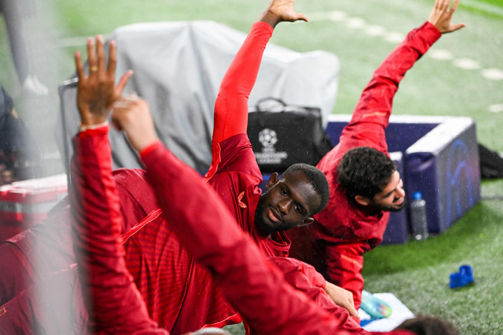 Sedangkan  Sevilla tampil tak meyakinkan di Liga Champions musim ini. Dari tiga laga, mereka hanya mampu menciptakan satu angka.