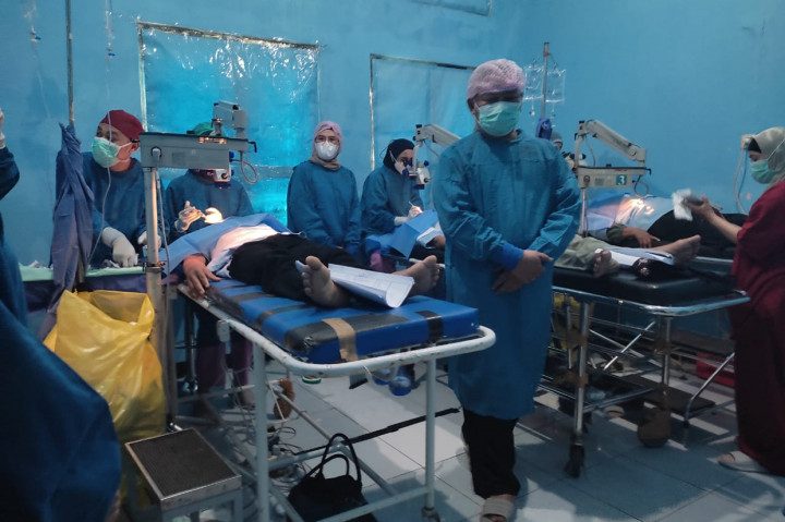 Penanggulangan gangguan penglihatan dengan operasi katarak sudah menjadi perhatian Metro TV sejak beberapa tahun ke belakang namun karena pandemic Covid-19 kegiatan operasi katarak gratis ini baru bisa kembali dilakukan.