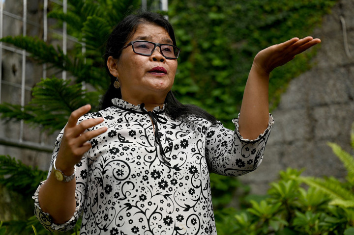 “Tidak apa-apa beberapa orang sudah melupakan apa yang terjadi 20 tahun yang lalu tetapi masih ada korban nyata, ada anak-anak yang kehilangan orang tuanya dalam pengeboman itu,” kata Thiolina Marpaung, salah satu penyintas yang mengalami luka mata permanen dalam serangan.