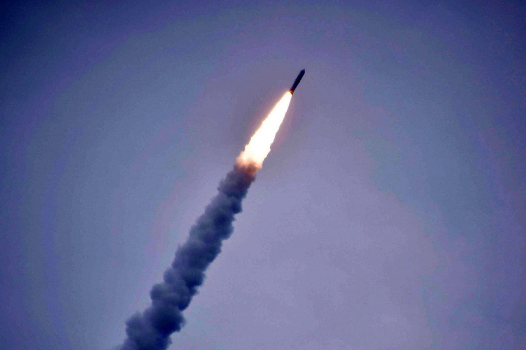 Badan Eksplorasi Luar Angkasa Jepang (JAXA) tidak segera dapat mengkonfirmasi laporan tersebut, yang mengatakan telah ditemukan masalah yang berarti sehingga roket tidak dapat terbang dengan aman. NHK dan media lainnya mengatakan peristiwa itu adalah peluncuran roket pertama yang gagal di Jepang sejak 2003.