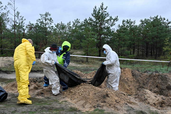 Dua kota itu terletak di wilayah Donetsk, yang sebagian dikuasai separatis pro-Moskow dan baru saja dicaplok oleh Rusia.