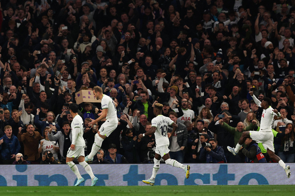 Tottenham Hotspur mampu mengatasi perlawanan sengit Eintracht Frankfurt di lanjutan pertandingan Grup D Liga Champions. The Lilywhites menang 3-2.