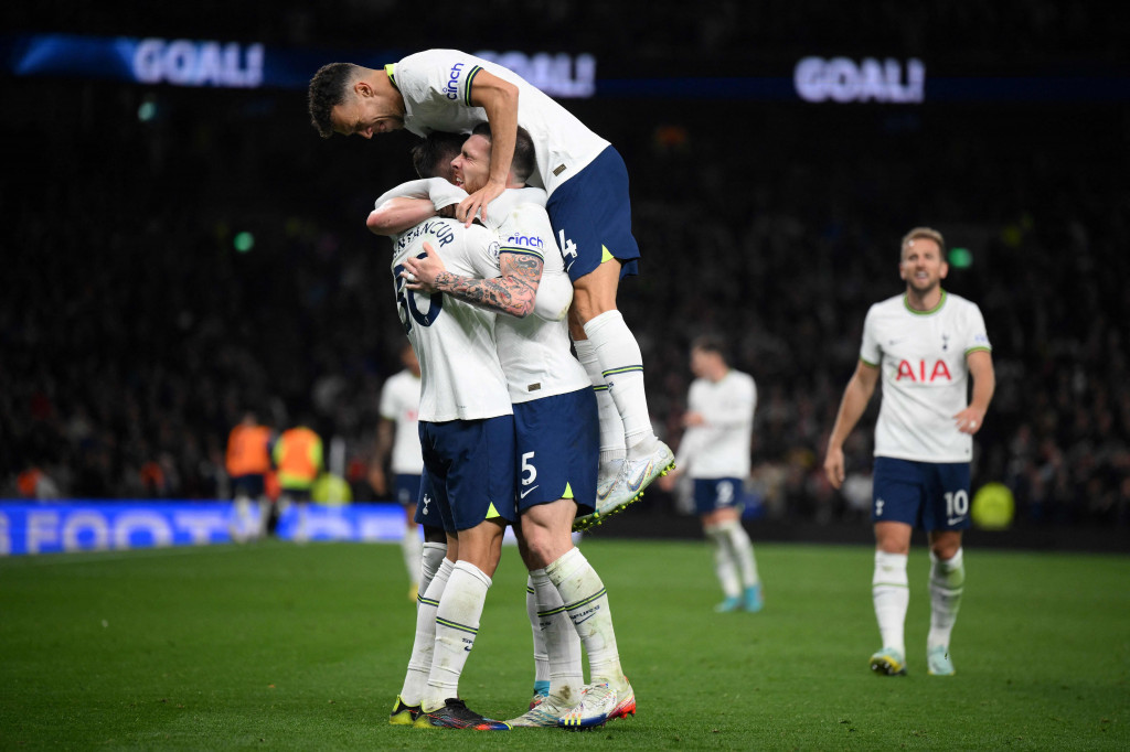 Berkat kemenangan atas Everton, Tottenham sementara bisa memangkas jarak dengan pemuncak klasemen Liga Inggris 2022-2023, sekaligus sang rival bebuyutan, Arsenal, menjadi hanya satu poin saja.