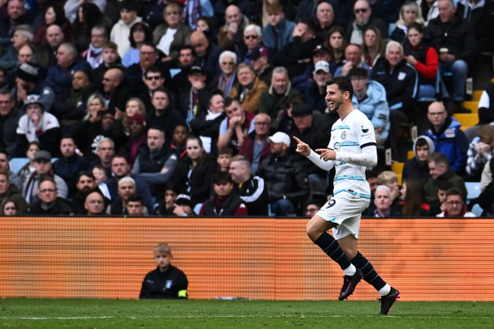 Tendangan bebas Mount di menit ke-65 berhasil mengunci kemenangan Chelsea di kota Birmingham.