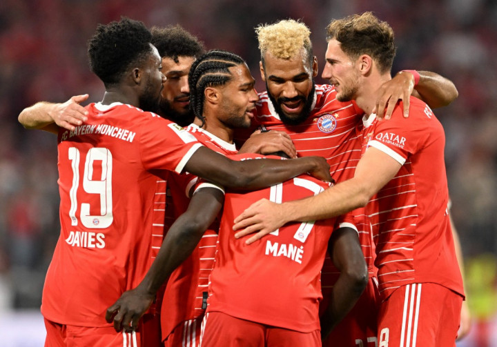 Bayern Muenchen menghantam Freiburg dalam lanjutan Liga Jerman. Die Roten menang telak lima gol tanpa balas.