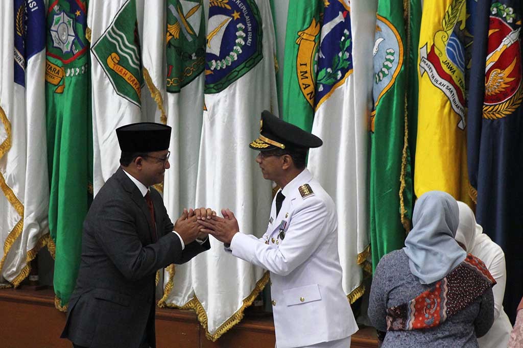Heru Budi Hartono resmi dilantik sebagai Penjabat (Pj) Gubernur DKI Jakarta oleh Menteri Dalam Negeri Tito Karnavian. Pelantikan digelar di Sasana Bhakti Praja, Kantor Kemendagri, Senin, 17 Oktober 2022, pagi.