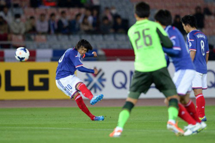 Terkenal karena free kick yang mematikan dengan kaki kirinya, ia masih dikenang di Glasgow karena tendangan bebasnya yang menakjubkan yang membantu Celtic mengalahkan Manchester United di Liga Champions pada 2006.