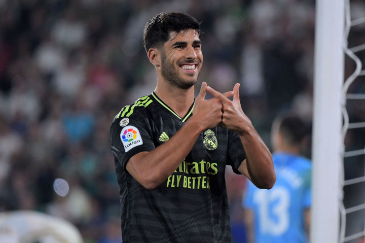 Pada menit ke-89 Madrid mencetak gol ketiganya. Marco Asensio yang baru masuk berhasil mencetak gol tersebut lewat sentuhan pertamanya. Dia memaksimalkan umpan silang dari Rodyrgo di sisi kiri. Elche tertinggal 0-3.