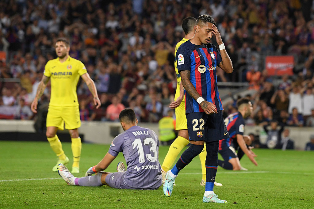 Raphinha nyaris memperbesar keunggulan untuk Barca ketika mendapat umpan dari Ousmane Dembele. Sayang tembakannya melebar dari gawang. Demikian pula dengan tendangan Pedri.