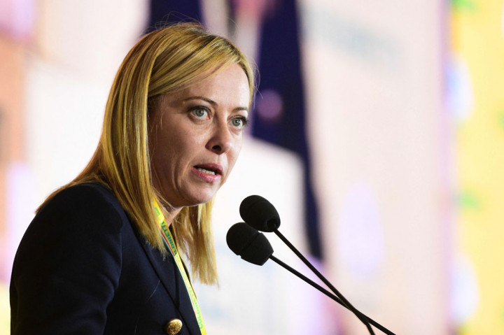 Pemimpin sayap kanan Giorgia Meloni diangkat menjadi perdana menteri Italia pada hari Jumat, 21 Oktober 2022, menjadikannya perempuan pertama yang memimpin pemerintahan di Italia.