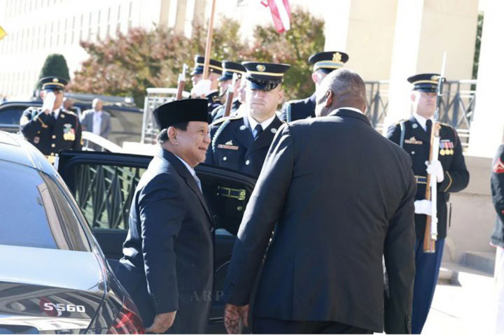 Ia juga menyatakan apresiasi atas niat AS untuk mendukung ASEAN yang mandiri dan kuat serta berterima kasih atas terlaksananya pertemuan ini. 