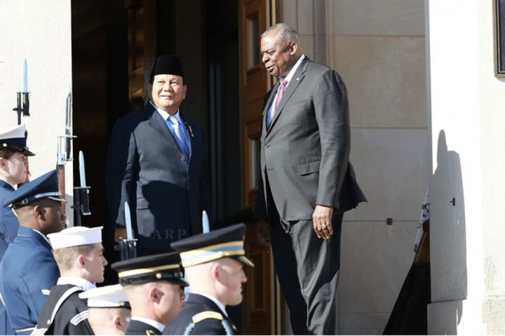 Dalam diskusi yang berlangsung hangat ini, Austin mengapresiasi kepemimpinan Indonesia di ASEAN, Indo-Pasifik, dan di dunia.