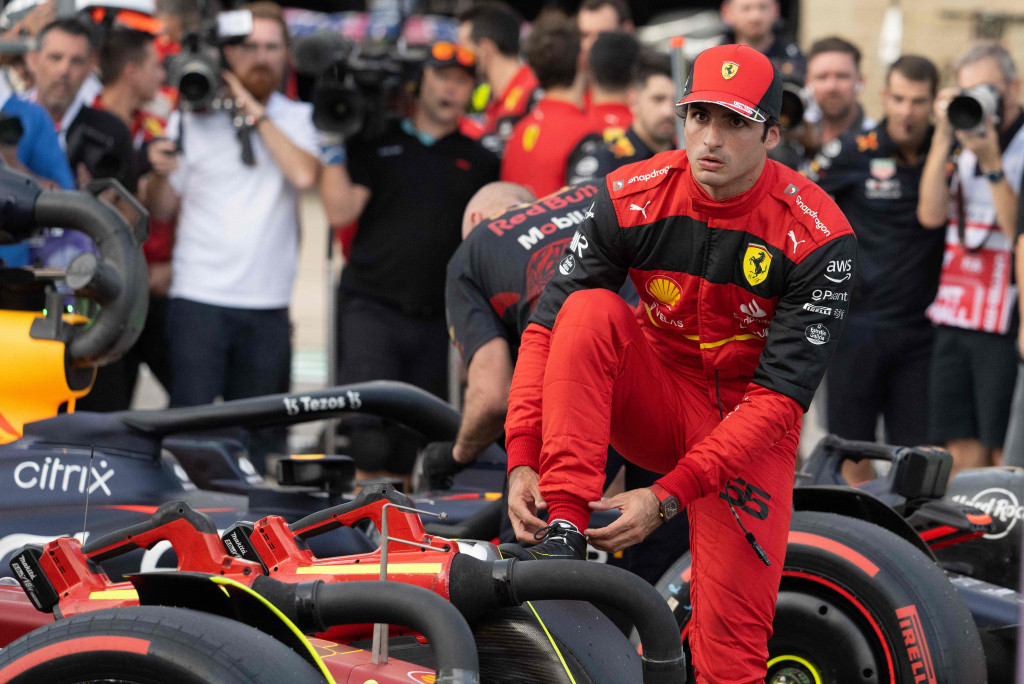 Berlangsung di Circuit of the Americas, Austin, Minggu, 23 Oktober 2022, pagi WIB, Sainz mencatatkan waktu putaran terbaik selama 1 menit 34,356 detik. Ia unggul 0,065 detik atas Leclerc yang menempati posisi kedua.