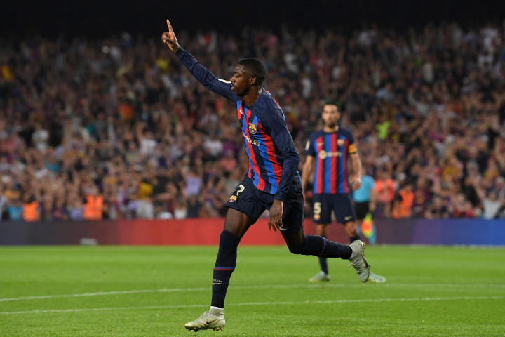 Ousmane Dembele menjadi bintang kemenangan Barcelona dengan catatan satu gol dan tiga assist.