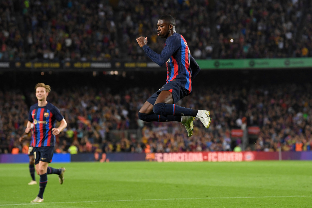 Tiga gol Barcelona sudah tercipta di babak pertama dengan selang waktu yang tak lama. Ousmane Dembele mengawali pesta gol tersebut di menit ke-12.