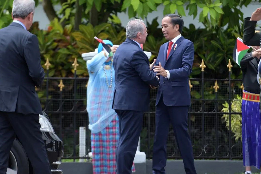 Presiden Joko Widodo menerima kunjungan Perdana Menteri Palestina Mohammad I.M. Shtayyeh di Istana Kepresidenan Bogor, Jawa Barat pada Senin, 24 Oktobwe 2022, pagi.