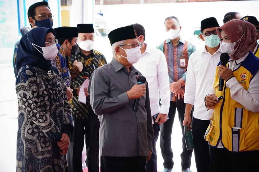 Ia juga berterima kasih kapada Gubernur DIY Sri Sultan Hamengku Buwono X yang telah menyediakan lahan untuk pembangunan kampus tersebut. 