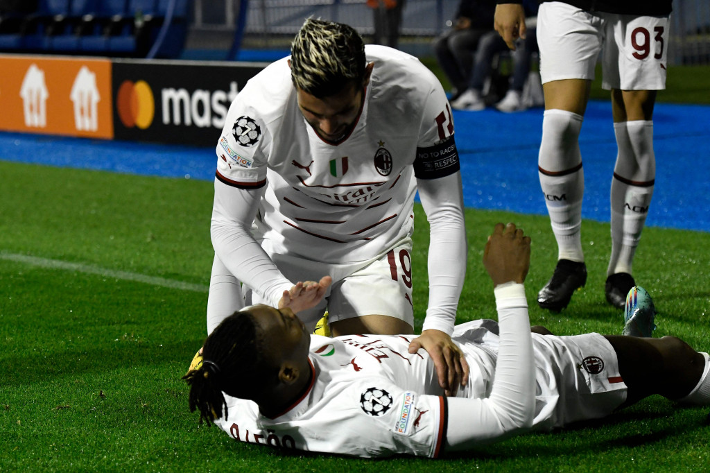 Skor 4-0 untuk Milan bertahan hingga pluit panjang berakhir. Tim tamu merebut tiga poin di markas Dinamo Zagreb. Kemenangan ini membuat Milan melangkahi Salzburg di klasemen sementara.
