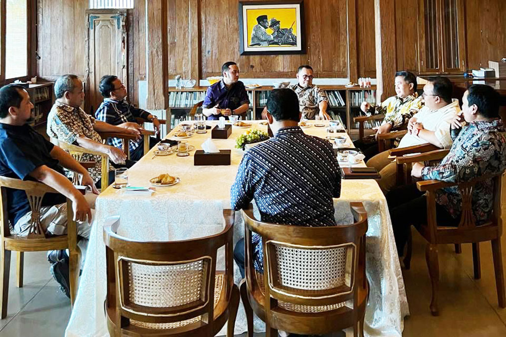 Beberapa kesepakatan dihasilkan dalam pertemuan tersebut. “Kita bersepakat capresnya kan selesai di Pak Anies,” kata Ketua DPP Partai NasDem Willy Aditya.