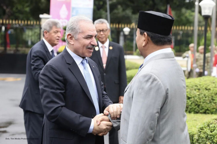 Sementara itu, Shtayyeh mengucapkan terima kasih atas sambutan yang diberikan Pemerintah Indonesia dalam kunjungan kenegaraan pertamanya sebagai perdana menteri. Dia juga mengapresiasi komitmen Indonesia untuk bekerja sama meraih perdamaian dunia dan di Palestina.