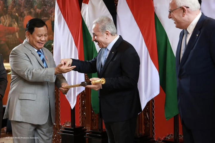 Hal itu sebagaimana bangsa Indonesia berjuang melawan kolonialisme dengan pengorbanan nyawa.