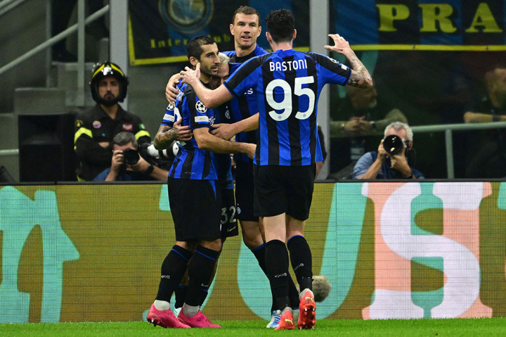 Inter menggandakan keunggulan menjadi 2-0 pada menit ke-42. Umpan silang Dimarco berhasil disambar dengan sontekan Edin Dzeko di mulut gawang. Skor 2-0 bertahan sampai turun minum.