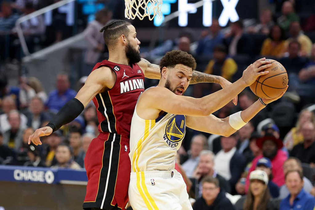 Klay Thompson menambahkan 19 poin, Andrew Wiggins mengemas dwiganda 18 poin dan 10 rebound, Jordan Poole mencetak 11 poin, sedangkan Draymond Green dan James Wiseman masing-masing menyumbang 10 poin.