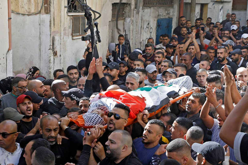Kementerian Kesehatan Palestina mengumumkan kematian Imad Abu Rashid, 47, yang dibunuh oleh pendudukan Israel, setelah ditembak di perut, dada, dan kepala. Dalam pernyataan selanjutnya, diumumkan kematian Ramzi Sami Zabara, 35, akibat luka kritis oleh peluru pendudukan (Israel) di Nablus.