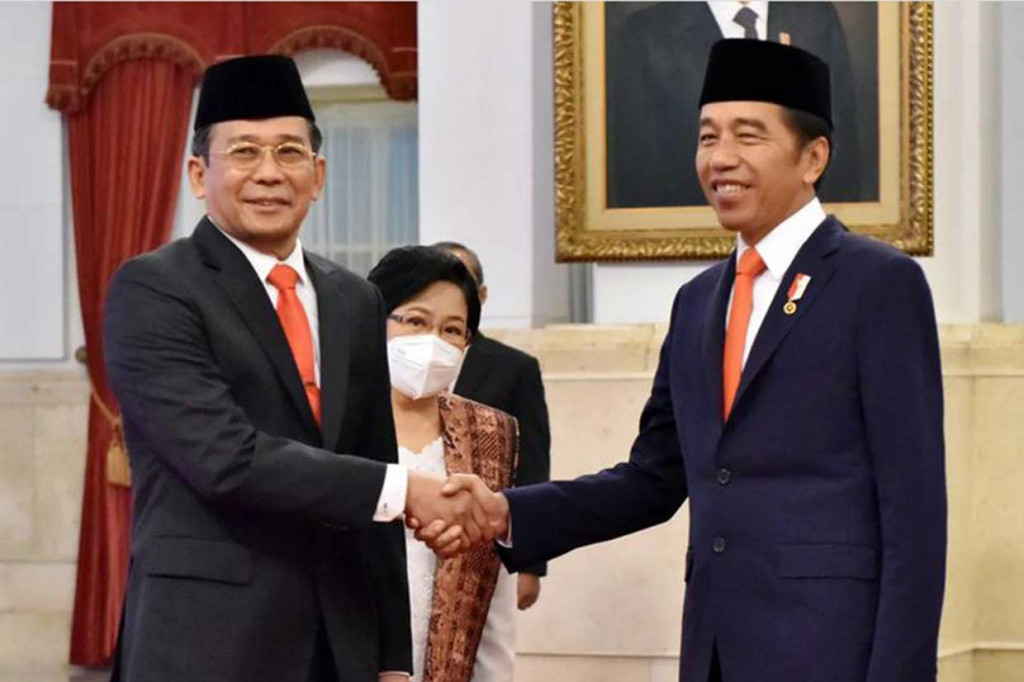 Presiden Joko Widodo menyaksikan pengucapan janji Johanis Tanak sebagai wakil ketua merangkap anggota pimpinan Komisi Pemberantasan Korupsi (KPK) dalam sisa masa jabatan tahun 2019-2023. Acara tersebut berlangsung di Istana Negara, Jakarta, pada Jumat, 28 Oktober 2022.