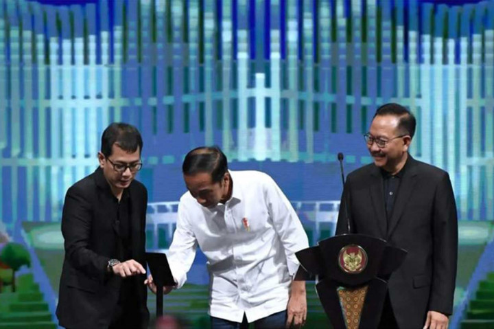 Presiden Joko Widodo meluncurkan platform media sosial generasi mendatang berupa dunia virtual bernama Jagat Nusantara, di Djakarta Theater, Jakarta, Jumat, 28 Oktober 2022.
