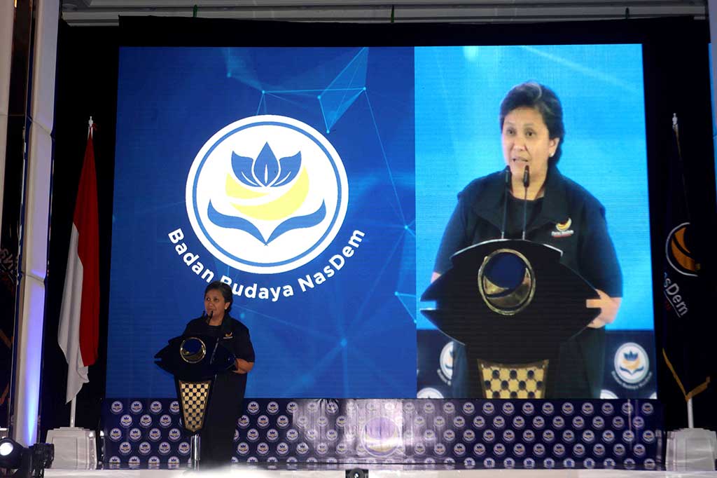 Majelis Tinggi NasDem Lestari Moerdijat menyampaikan kata sambutan saat pengukuhan pengurus Dewan Pimpinan Pusat (DPP) Badan Budaya NasDem periode 2022 2024 