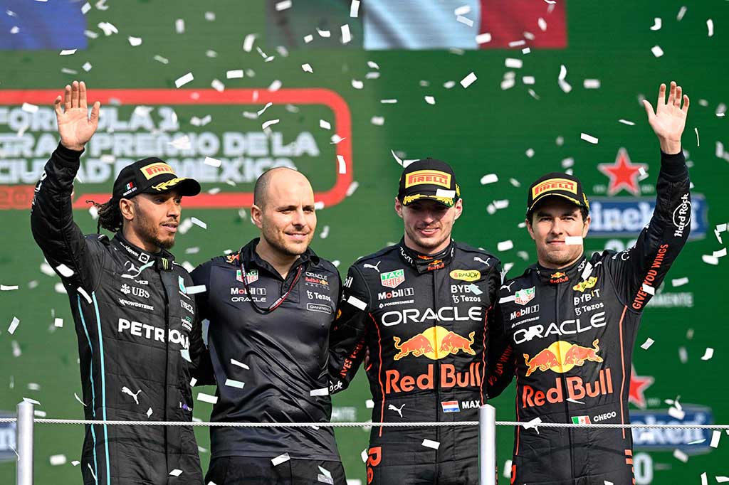 Itu merupakan kemenangan keempat Verstappen di Meksiko, yang juga kesembilan kali secara beruntun musim ini bagi sang pembalap dan ke-16 dari 20 balapan bagi tim Red Bull, yang mengklaim gelar konstruktor di Texas pekan lalu dengan tiga balapan tersisa.