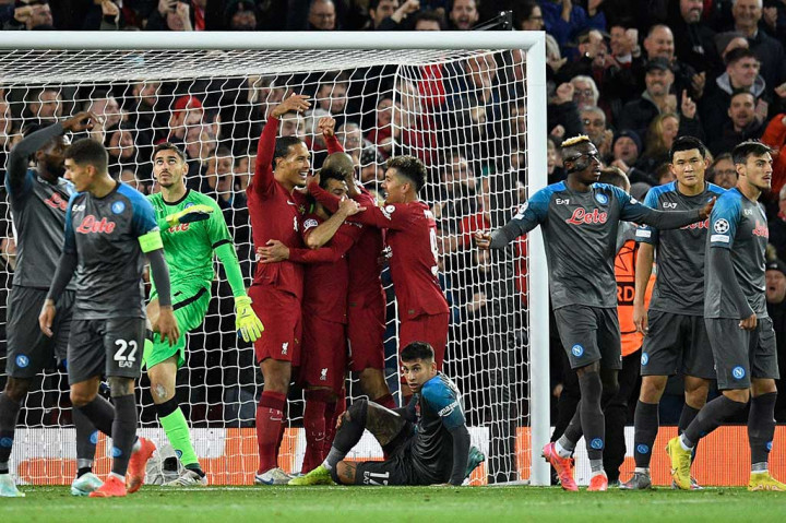 Liverpool akhirnya memimpin pada menit ke-87. Tandukan Darwin Nunez berhasil ditepis Alex Meret sebelum melewati garis. Bola rebound disambar Mohamed Salah untuk mengubah skor menjadi 1-0.