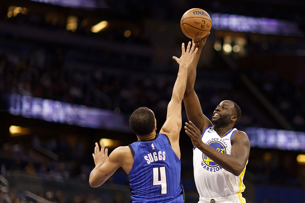 Jalen Suggs menjadi pendulang angka terbanyak Magic dengan 26 poin, yang sembilan di antaranya ia cetak pada dua menit terakhir pertandingan demi membantu tuan rumah mengatasi defisit 16 poin menjadi kemenangan 130-129 atas Warriors.