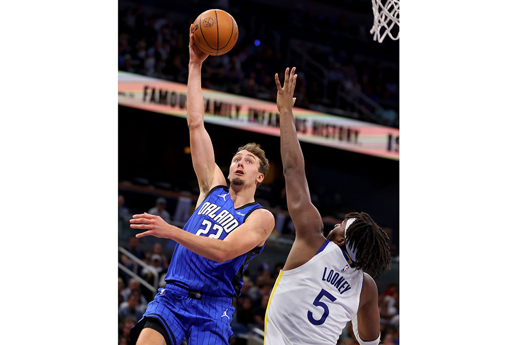 Franz Wagner turut menyumbang 19 poin dan Chuma Okeke melengkapi dengan 16 poin dari bangku cadangan demi membantu Magic meraih kemenangan kedua musim ini serta memperbaiki rekor menjadi 2-7.