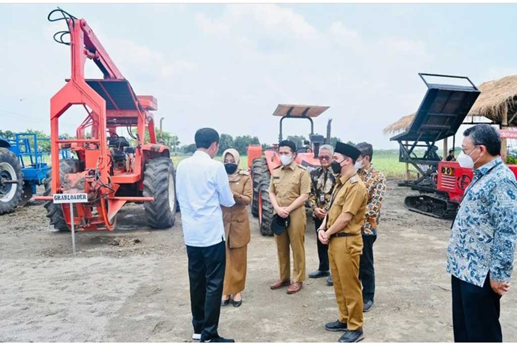 Presiden Joko Widodo (Jokowi) mengatakan pemerintah sedang mempersiapkan 700 ribu hektare ladang tebu untuk mendukung target swasembada gula hingga 5 tahun ke depan.