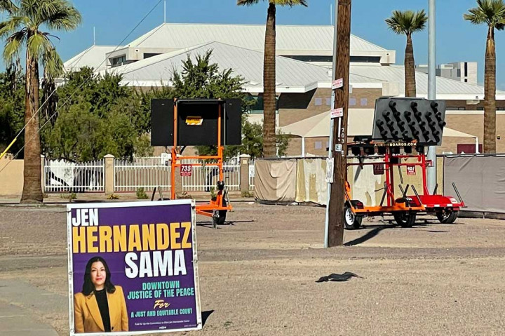 Menjelang Pemilu Paruh Waktu (Midterm Election) di Amerika Serikat. Sejumlah kampanye tentu saja dilakukan oleh partai dan juga kandidat. 