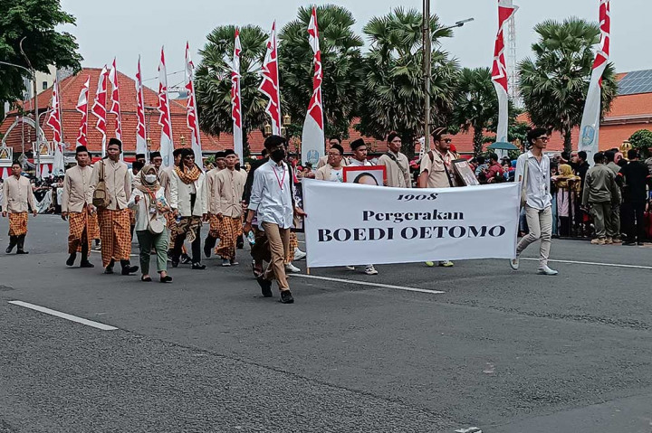 Parade Surabaya Juang mengambil rute mulai dari Jalan Pahlawan, Jalan Kramat Gantung, Jalan Gemblongan dan Jalan Tunjungan.