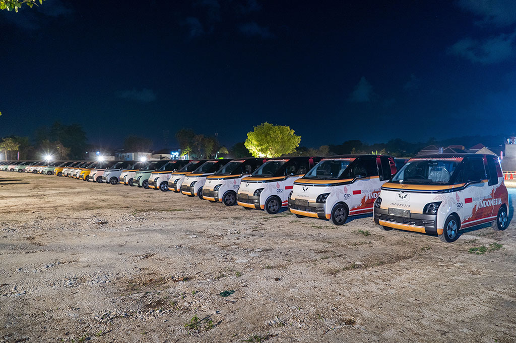 Hingga Selasa malam, 1 November 2022, tercatat seluruh 300 unit Air ev yang tiba di Pulau Bali untuk mendukung KTT G20 mendatang telah tiba dan diparkirkan di Pool Wuling Jimbaran. Setiap unit akan dipastikan dalam kondisi prima dan dipersiapkan untuk mendukung mobilitas para delegasi negara dan organisasi internasional.