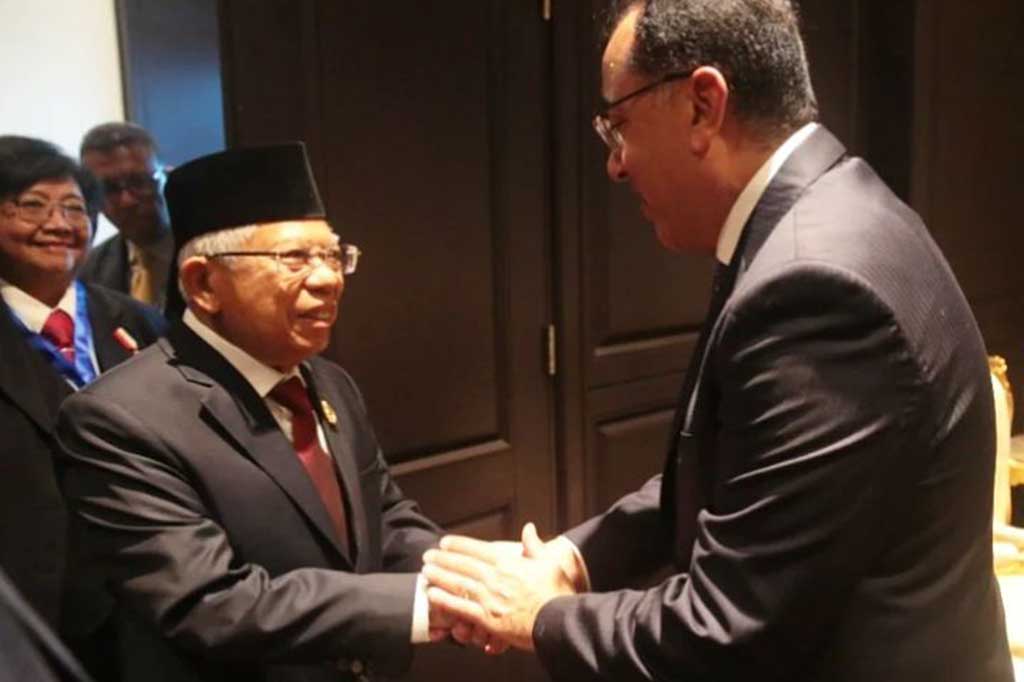 Wapres Ma'ruf Amin melakukan pertemuan bilateral dengan Perdana Menteri Mesir, Mostafa Kamal Madbouly, di Paviliun Kantor Perdana Menteri Mesir, Sharm El Sheikh International Convention Centre (SHICC), Sharm El Sheikh, Mesir, Selasa, 8 November 2022.