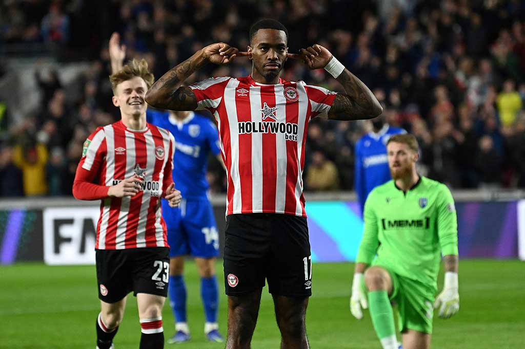 Brentford unggul terlebih dahulu pada menit ketiga melalui pemain Piala Dunia Inggris, Ivan Toney.