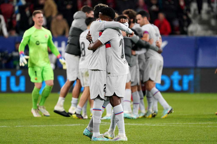 Dengan kemenangan tersebut, Barca kukuh di puncak klasemen Liga Spanyol dengn 37 poin dari 14 laga, unggul 5 poin atas Real Madrid dengan 13 laga.