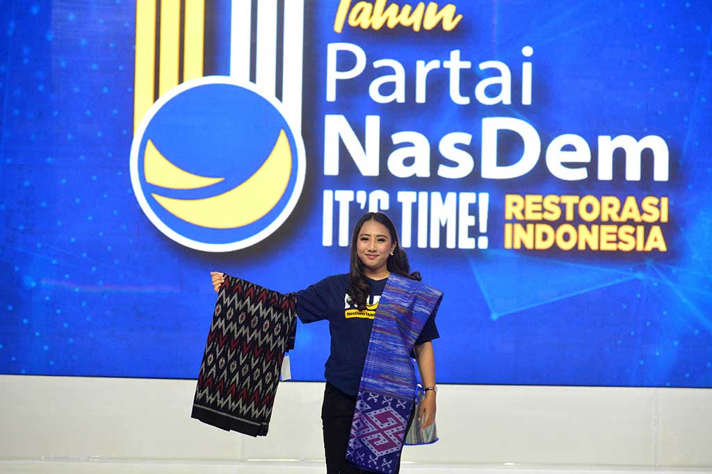 Partai NasDem terus berkomitmen menguatkan perekononian nasional bersama pemerintah salah satunya melalui pemberdayaan Usaha Mikro Kecil Menengah (UMKM). Gelaran NasDem UMKM Trade Show (NUTS) pun resmi dibuka dengan diikuti ratusan pelaku UMKM dari berbagai wilayah Indonesia.
