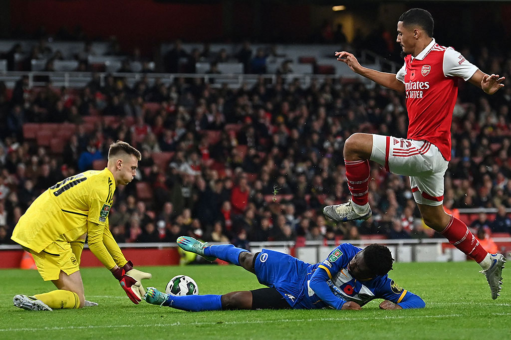 Tampil dengan mayoritas pemain lapis kedua, Arsenal sebenarnya mampu tampil dominan dengan mencatatkan 57 persen penguasaan bola serta melepaskan 23 tendangan, empat di antaranya tepat sasaran.