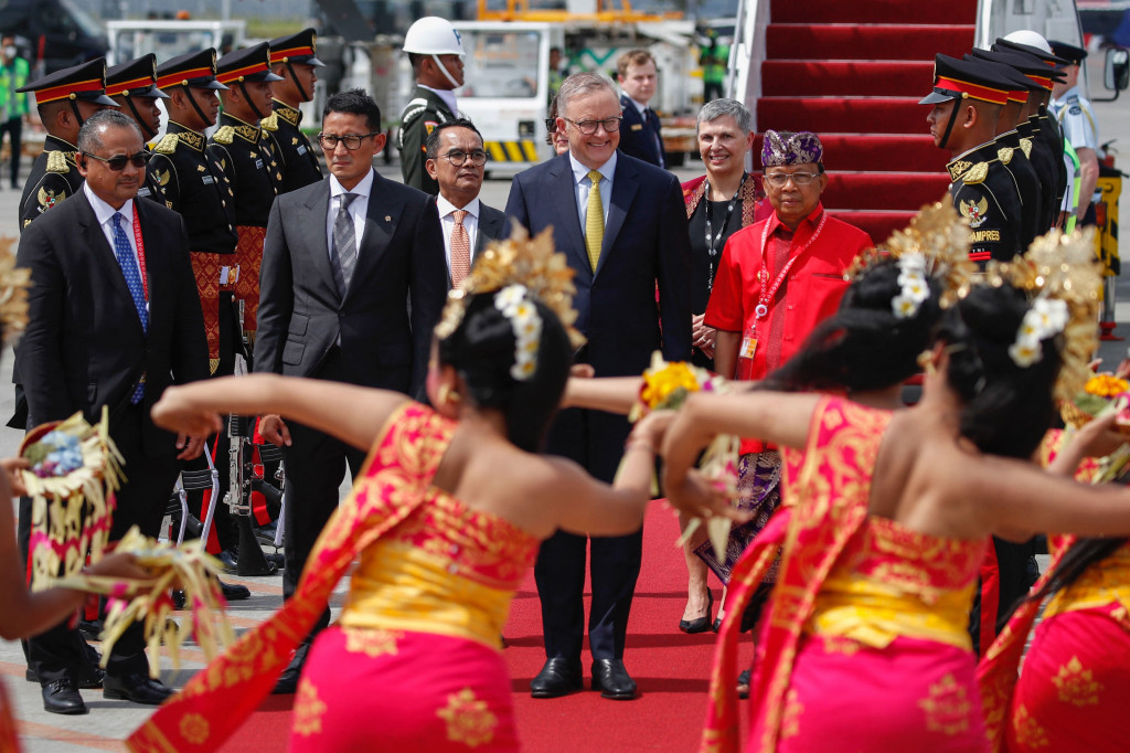 Selain itu pesawat VIP Perdana Menteri Australia Anthony Albanese juga telah mendarat di bandara.    