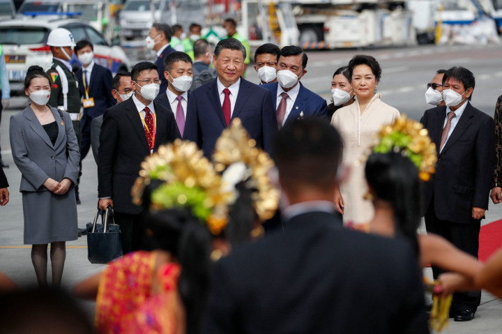 Pesawat Kepresidenan Tiongkok yang membawa Presiden Xi Jinping tiba di Bandara Internasional I Gusti Ngurah Rai, Bali pada Senin, 14 November 2022.