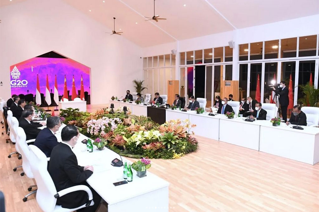 Presiden Joko Widodo melakukan pertemuan bilateral dengan Presiden Republik Rakyat Tiongkok (RRT) Xi Jinping, di Hotel The Apurva Kempinski, Kabupaten Badung, Bali, Rabu, 16 November 2022.