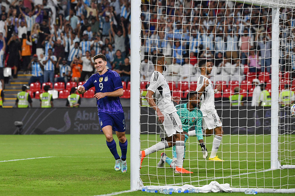 Argentina membuka keunggulan lewat pemain Manchester City, Julian Alvarez.